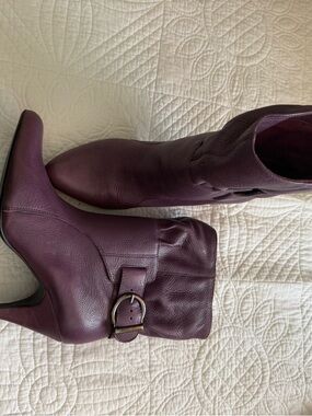 Steve Madden Plum Leather Heeled Boots with Buckle